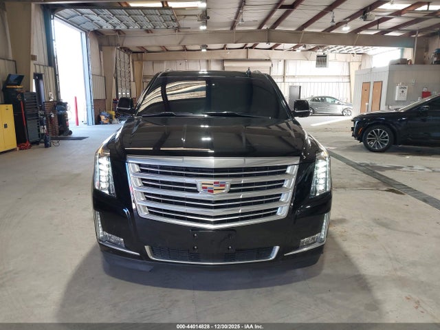 2018 Cadillac Escalade Platinum მანქანა იყიდება აუქციონზე, vin: 1GYS4DKJ7JR307098, აუქციონის ნომერი: 44014828