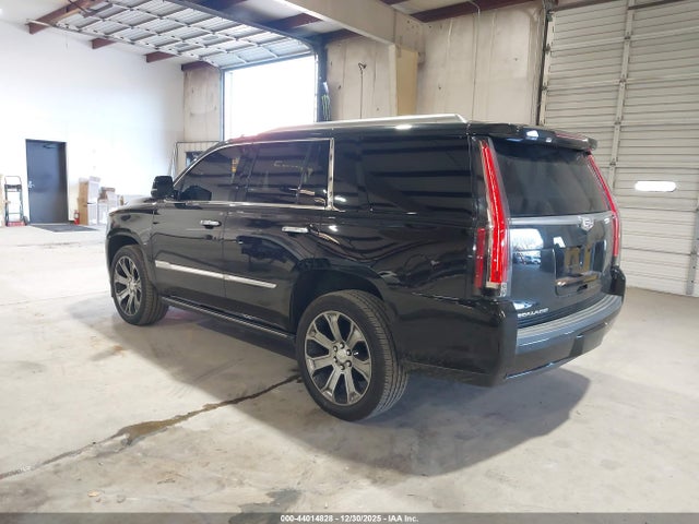 2018 Cadillac Escalade Platinum მანქანა იყიდება აუქციონზე, vin: 1GYS4DKJ7JR307098, აუქციონის ნომერი: 44014828