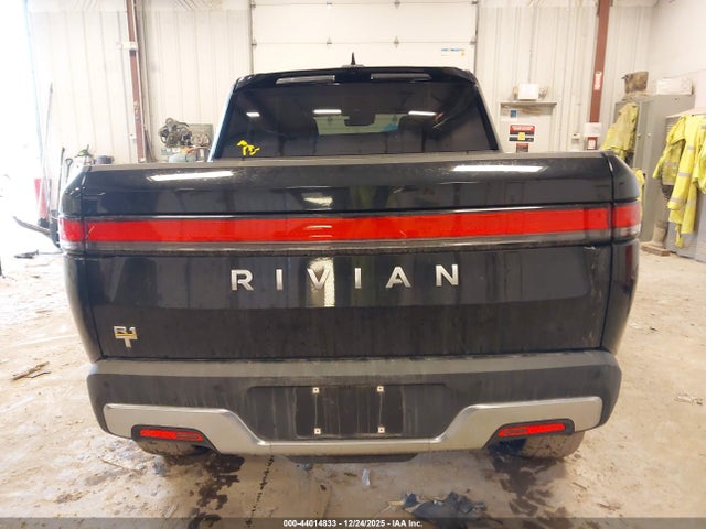 Rivian R1t Adventure Quad Motor Large Pack 2023 7FCTGAAA4PN017073 Image 16