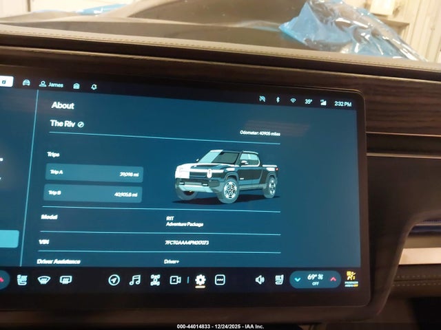 2023 RIVIAN R1T 7FCTGAAA4PN017073 Photo 6