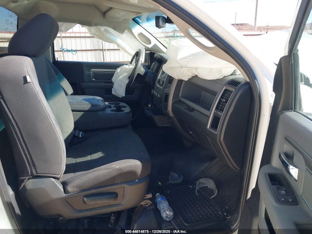 3C6JR6DT5KG532061 RAM 1500 Classic Tradesman 4x2 8&#039; Box