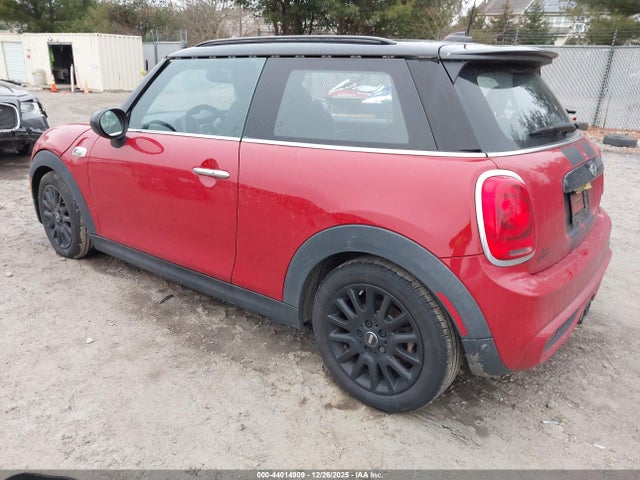 2017 MINI HARDTOP WMWXP7C35H2A46089 Photo 2