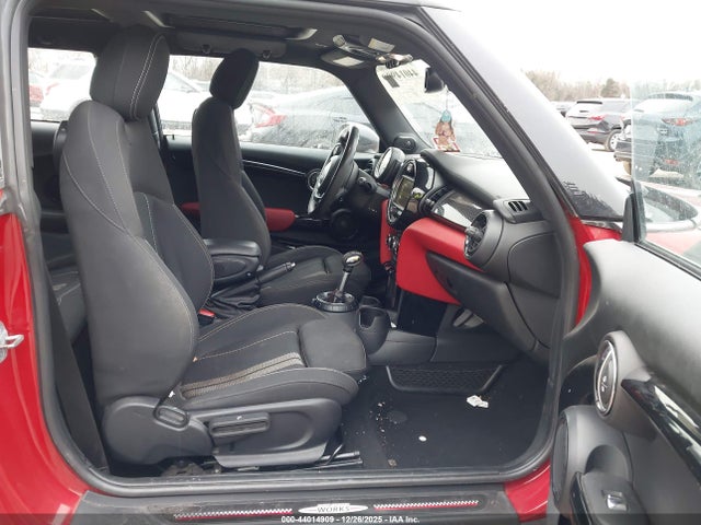 2017 MINI HARDTOP WMWXP7C35H2A46089 Photo 4