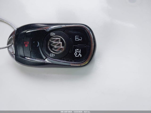 1G4ZN5SS9HU132243 Buick Lacrosse Preferred