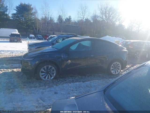 Продажа на аукционе авто 2026 Tesla Model Y Long Range Launch Series/premium All-wheel Drive, vin: 7SAYGDEE3TF328306, номер лота: 44014944