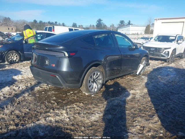 2026 TESLA MODEL Y 7SAYGDEE3TF328306 Photo 3