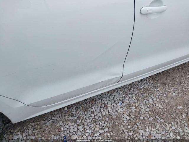 Продажа на аукционе авто 2014 Volkswagen Jetta 1.8t Se, vin: 3VWD17AJXEM409168, номер лота: 44015015