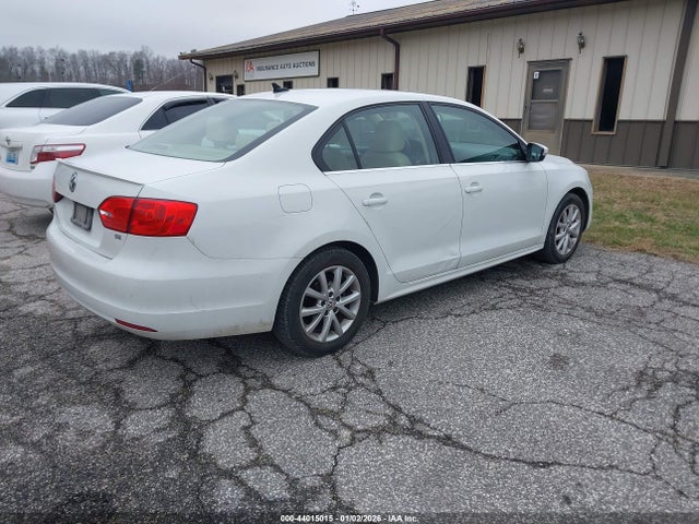 Продажа на аукционе авто 2014 Volkswagen Jetta 1.8t Se, vin: 3VWD17AJXEM409168, номер лота: 44015015