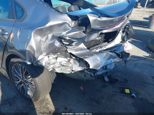 44015041 :رقم المزاد ، 3KPF54AD8PE564131 vin ، 2023 Kia Forte Gt-line مزاد بيع