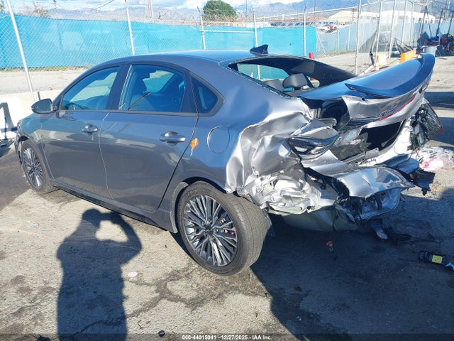 44015041 :رقم المزاد ، 3KPF54AD8PE564131 vin ، 2023 Kia Forte Gt-line مزاد بيع