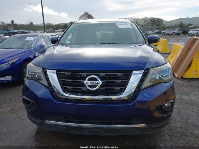 5N1DR2BM1LC581557 Nissan Pathfinder Sv 4wd