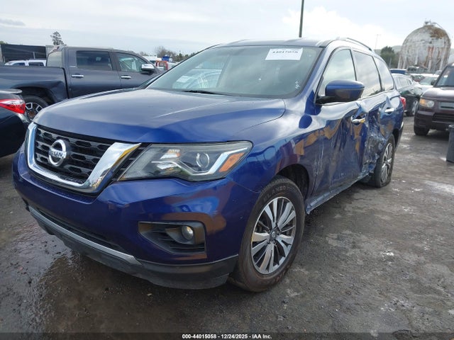 5N1DR2BM1LC581557 Nissan Pathfinder Sv 4wd
