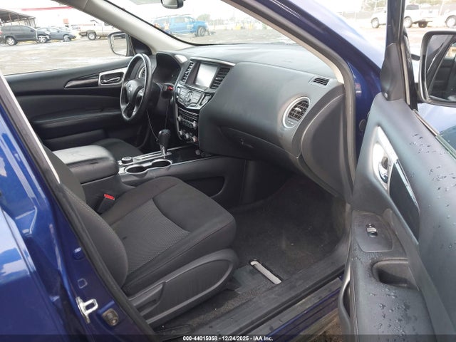 5N1DR2BM1LC581557 Nissan Pathfinder Sv 4wd
