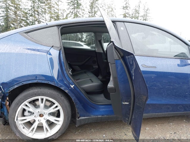 2021 TESLA MODEL Y 5YJYGDEE0MF213404 Photo 7