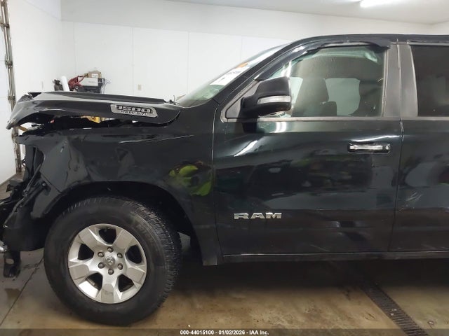 Продажа на аукционе авто 2019 Ram 1500 Big Horn/lone Star  4x4 6'4 Box, vin: 1C6SRFBT2KN680747, номер лота: 44015100