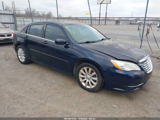 2013 CHRYSLER 200 1C3CCBBB1DN732956