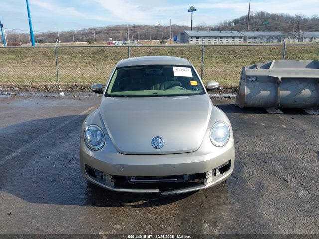 Продажа на аукционе авто 2013 Volkswagen Beetle 2.5l, vin: 3VWJX7AT3DM674239, номер лота: 44015167