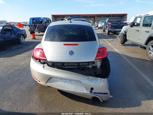 Продажа на аукционе авто 2013 Volkswagen Beetle 2.5l, vin: 3VWJX7AT3DM674239, номер лота: 44015167