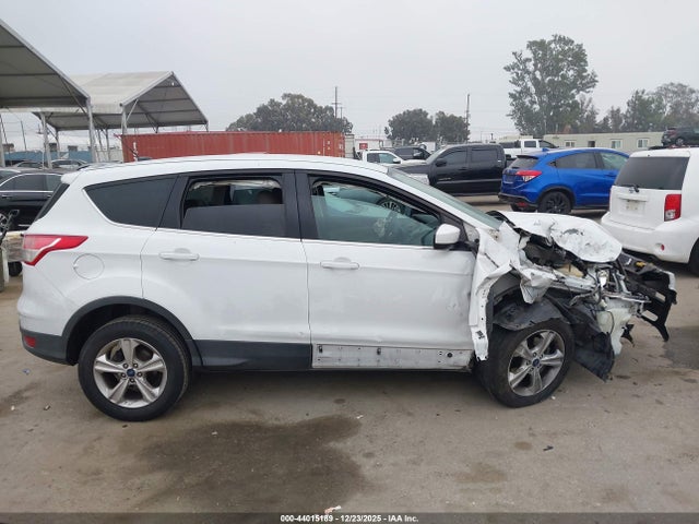 1FMCU0GXXEUA63140 Ford ESCAPE SE