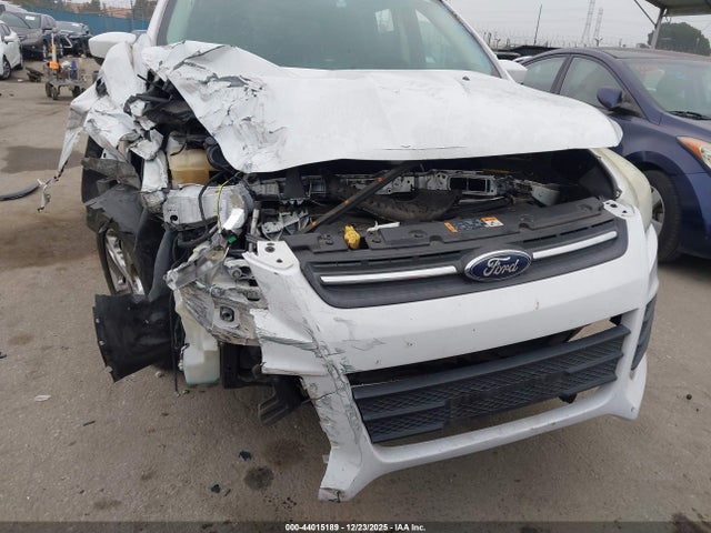1FMCU0GXXEUA63140 Ford ESCAPE SE