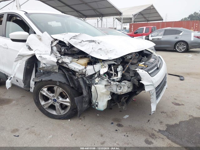 1FMCU0GXXEUA63140 Ford ESCAPE SE