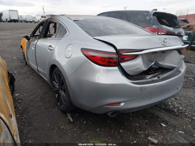 2018 MAZDA MAZDA6 JM1GL1VM5J1306839 Photo 2
