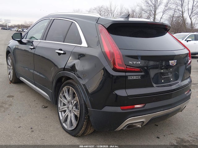 2020 CADILLAC XT4 1GYFZCR42LF061479 Photo 2