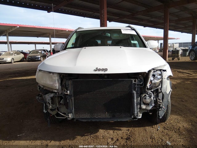 Jeep Compass Latitude 2016 1C4NJDEB3GD594154 Image 13