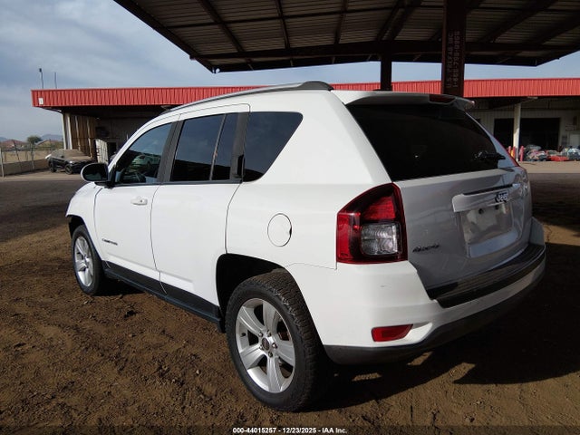Jeep Compass Latitude 2016 1C4NJDEB3GD594154 Image 3