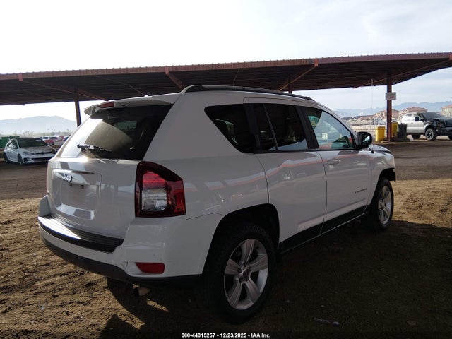 Jeep Compass Latitude 2016 1C4NJDEB3GD594154 Image 4