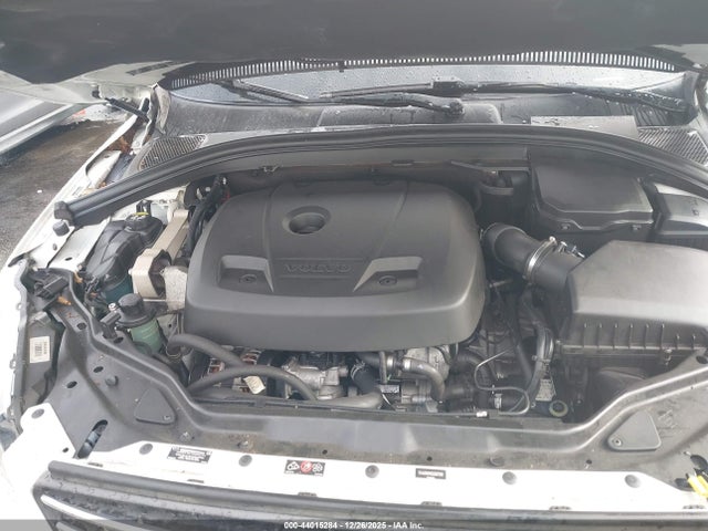 2016 VOLVO XC60 YV440MDM0G2887908 Photo 9
