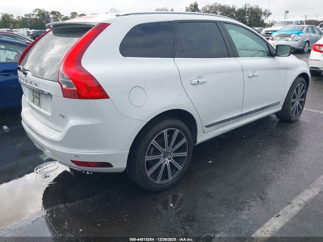 2016 VOLVO XC60 YV440MDM0G2887908 Photo 3