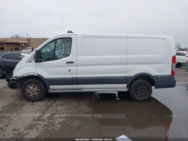 Ford Transit-250 2018 1FTYR1YM1JKB32776 Image 15