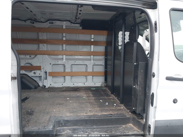 Ford Transit-250 2018 1FTYR1YM1JKB32776 Image 8