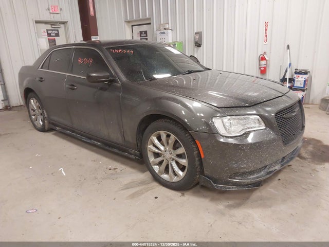 Aukcja sprzedaży 2015 Chrysler 300 Limited, vin: 2C3CCARG9FH892140, numer aukcji: 44015324