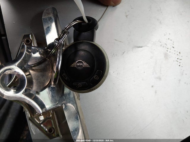 2009 MINI COOPER S WMWMS33589TG89172 Photo 10