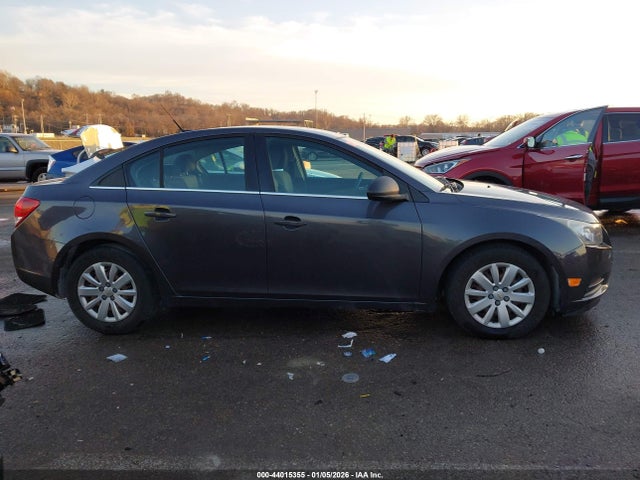 Auction sale of the 2011 Chevrolet Cruze Ls, vin: 1G1PC5SH8B7157946, lot number: 44015355