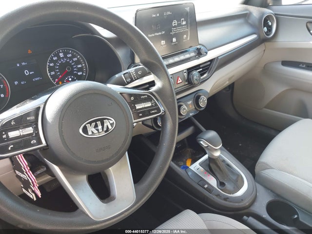 3KPF24AD4ME345851 KIA Forte Lxs