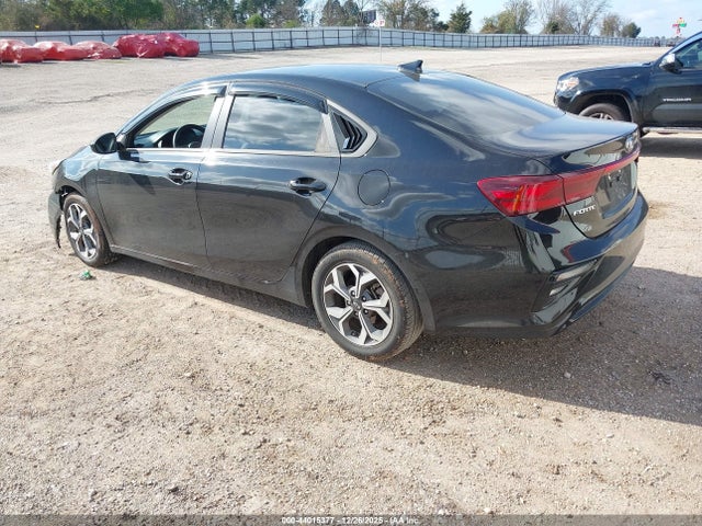 3KPF24AD4ME345851 KIA Forte Lxs