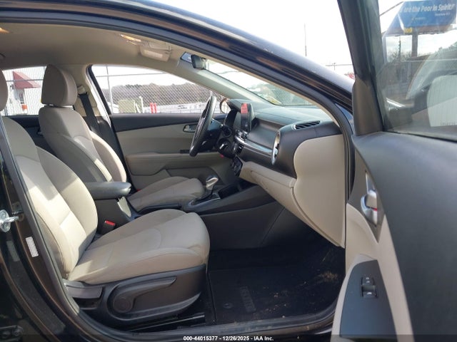 3KPF24AD4ME345851 KIA Forte Lxs