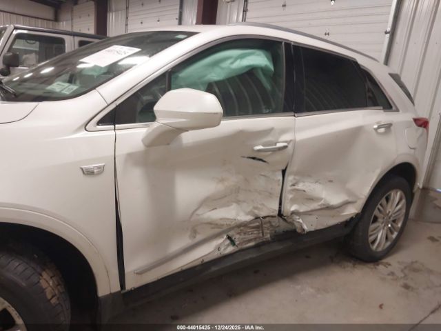 2017 CADILLAC XT5 1GYKNERSXHZ160481 Photo 5