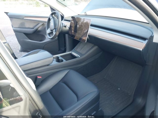 2023 TESLA MODEL Y 7SAYGDEE5PF937547 Photo 4