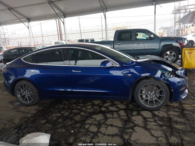 Продаж на аукціоні авто 2018 Tesla Model 3 Long Range/mid Range, vin: 5YJ3E1EA3JF016914, номер лоту: 44015466