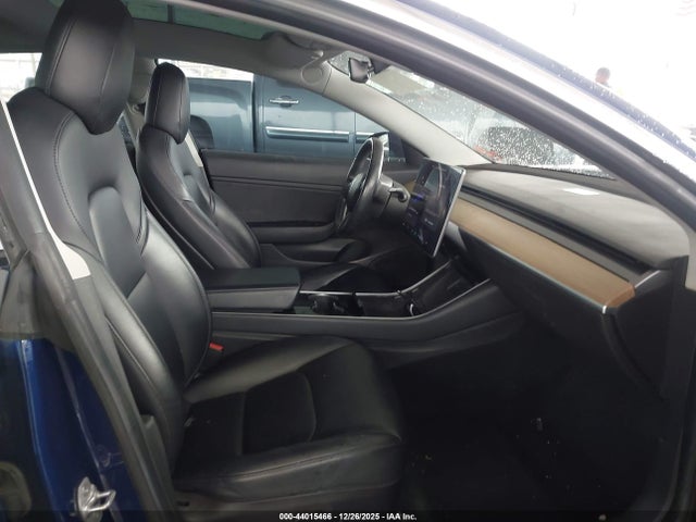 Продаж на аукціоні авто 2018 Tesla Model 3 Long Range/mid Range, vin: 5YJ3E1EA3JF016914, номер лоту: 44015466