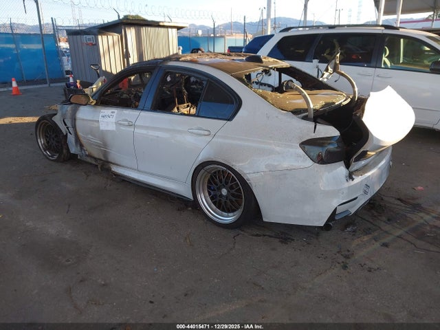 2016 BMW M3 WBS8M9C53G5E68803 Photo 2
