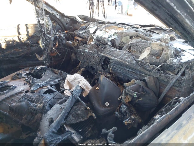 2016 BMW M3 WBS8M9C53G5E68803 Photo 4