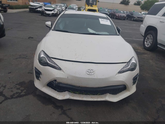 JF1ZNAA12L8753661 Toyota 86