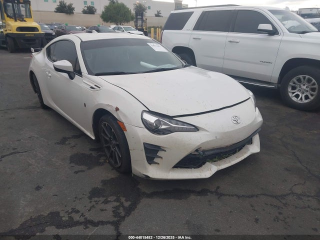 JF1ZNAA12L8753661 Toyota 86