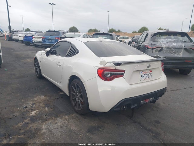 JF1ZNAA12L8753661 Toyota 86