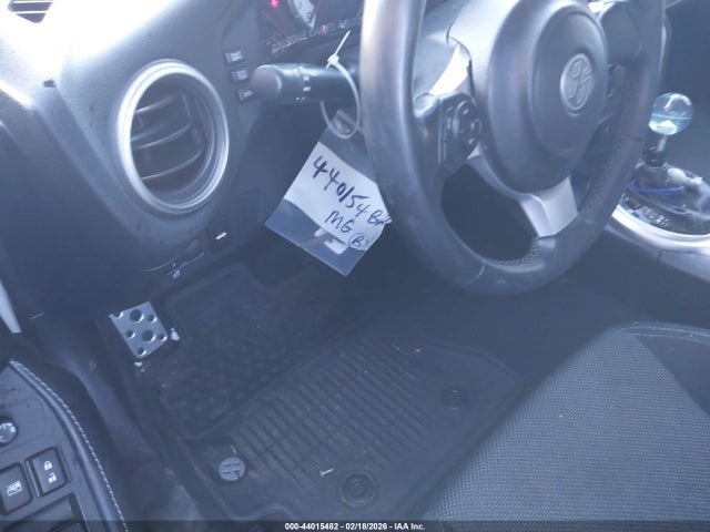 JF1ZNAA12L8753661 Toyota 86